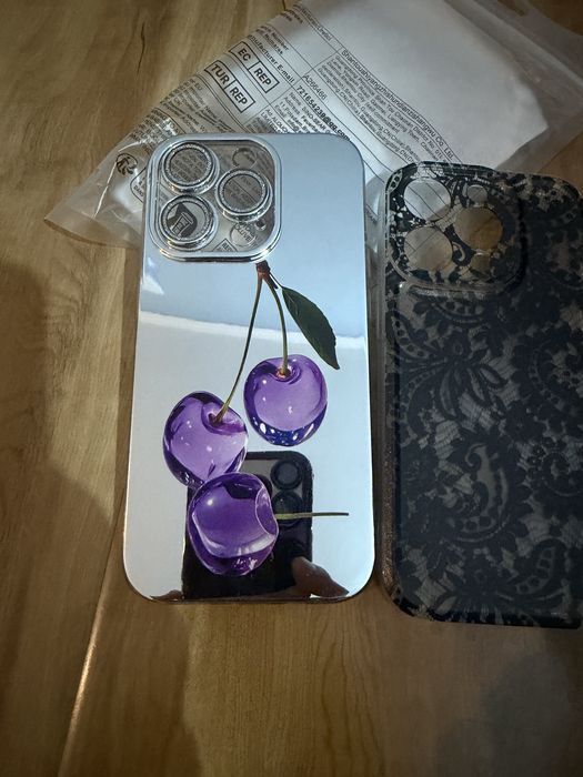Продам чехлы на айфон 14 про