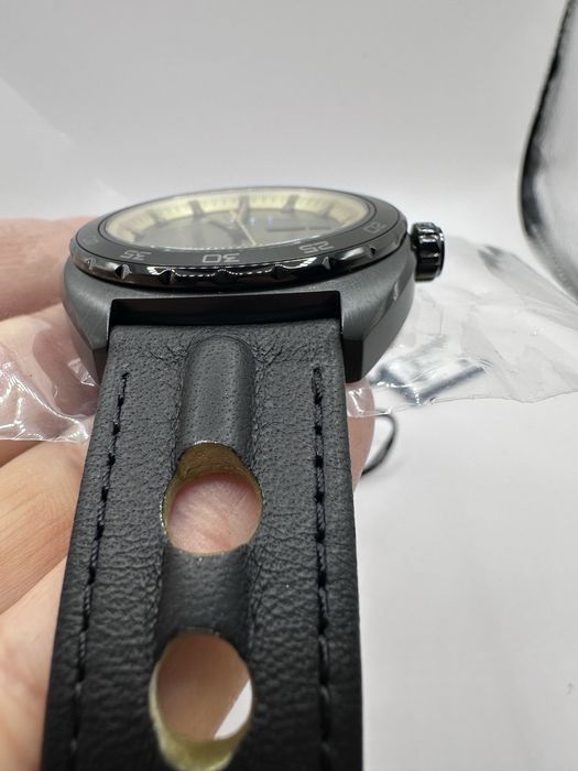 * Чисто Нов* Hamilton Pan Europ Automatic *Black & Gold*