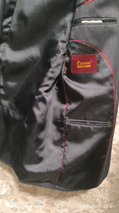 Продаётся пиджак