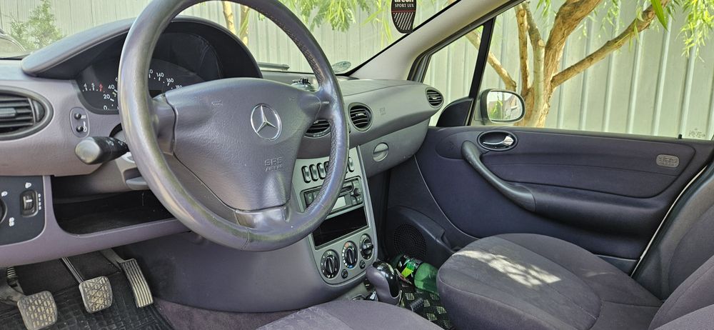 Dezmembrez /Piese Mercedes A Classe 140 1.4 Benzina 2003