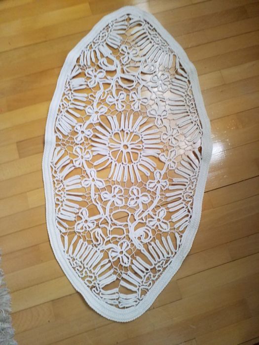 Mileuri/laseta macrame pt masa.