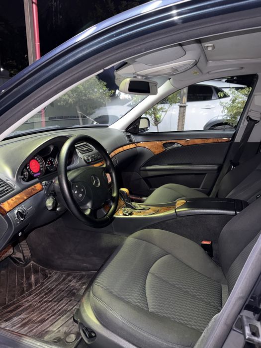 Mercedes benz W211 E240