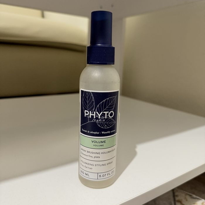 Различна нова и използвана козметика