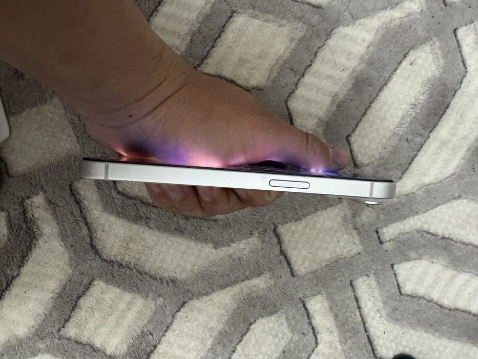 Iphone 14 в отличном состоянии