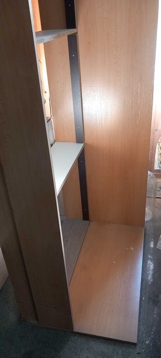 Продавам единично легло + матрак. 194см.,82см.