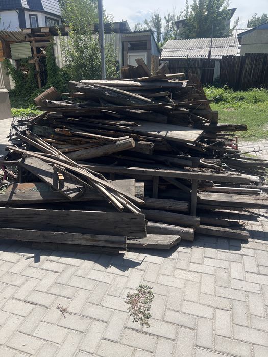 Дрова дереяшки самовывоз. Бесплатно