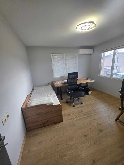 Етаж от къща под наем за нощувки в Микрево на 10км от Сандански