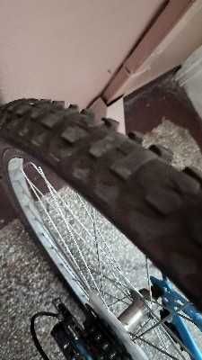 Vand bicicleta varsta 10 - 16 ani .