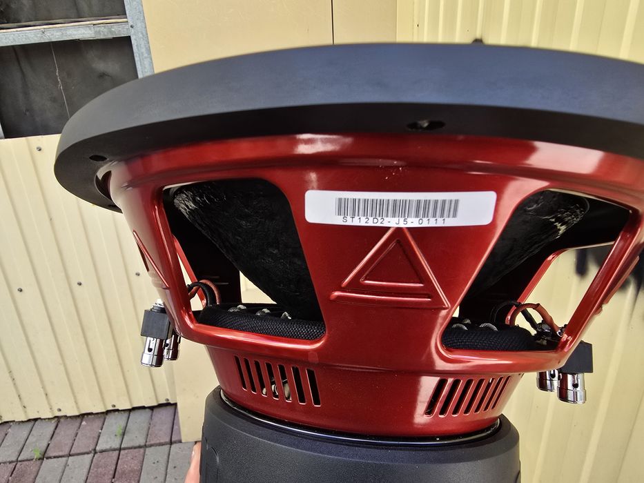 Сабуфер aura 12d2 1200w новый
