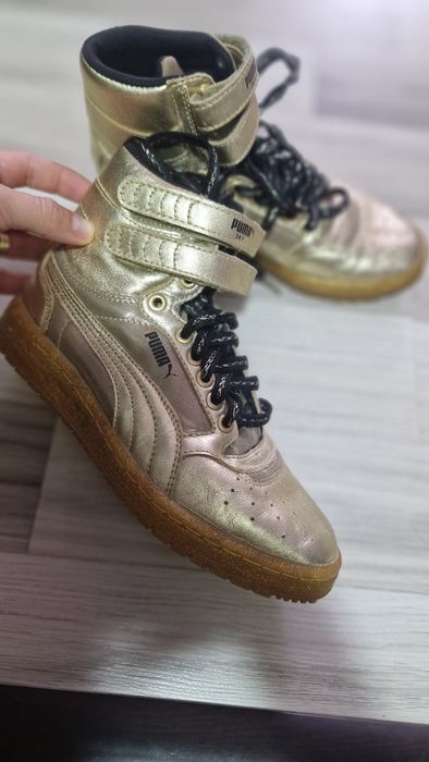 Ghete puma superbe aurii