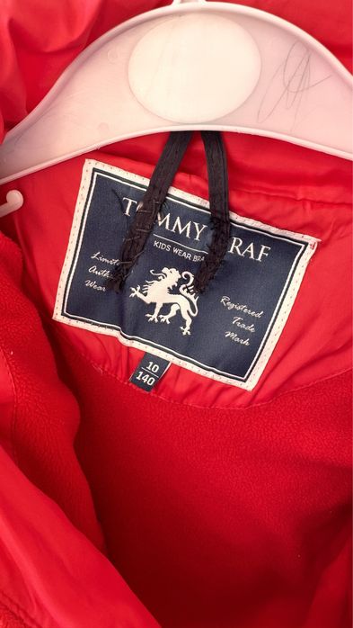 Продам куртку на девочку