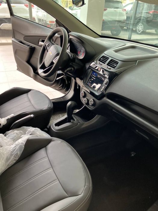 Chevrolet Cobalt 2026 — 4