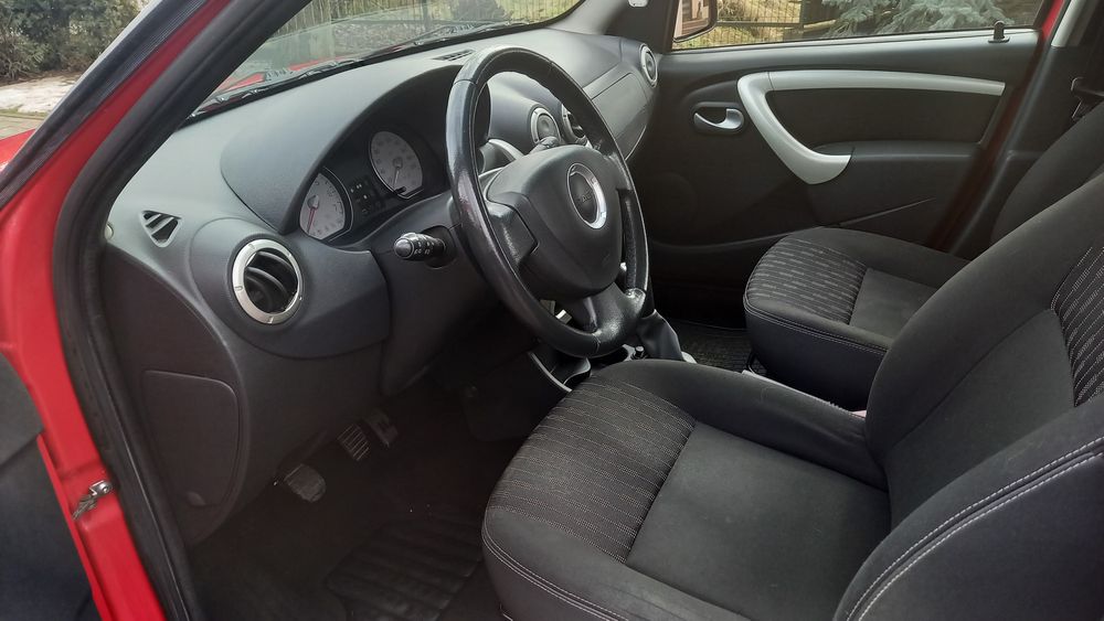 Dacia Sandero 1.2 benzină 2011