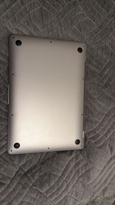 MacBook Air M1 8/256 ГБ