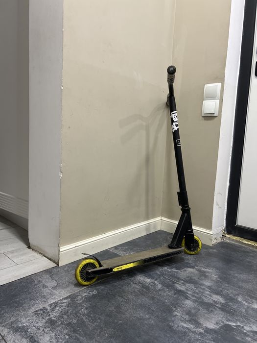 Самакат RUSH 24000тг сатым алғам 15000ке сатам торг бар