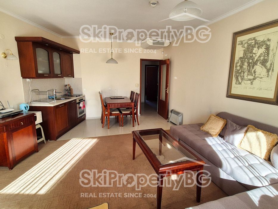 Двустаен апартамент с ТОП локация и невероятна гледка!