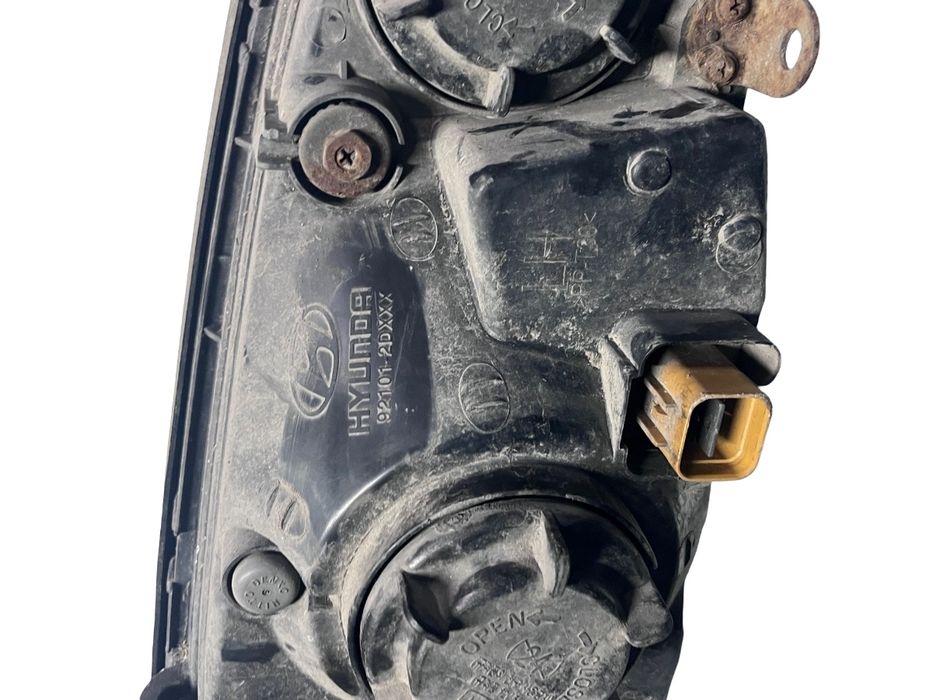 Far Stanga Hyundai Elantra Xd 2000 - 2006 921012Dxxx