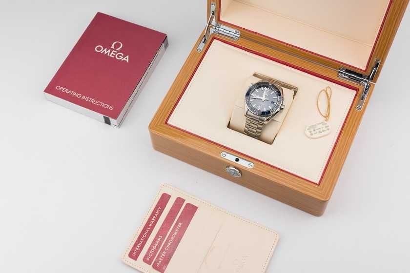 Omega Planet Ocean 600M Master Chronometer 43.5 mm Blue