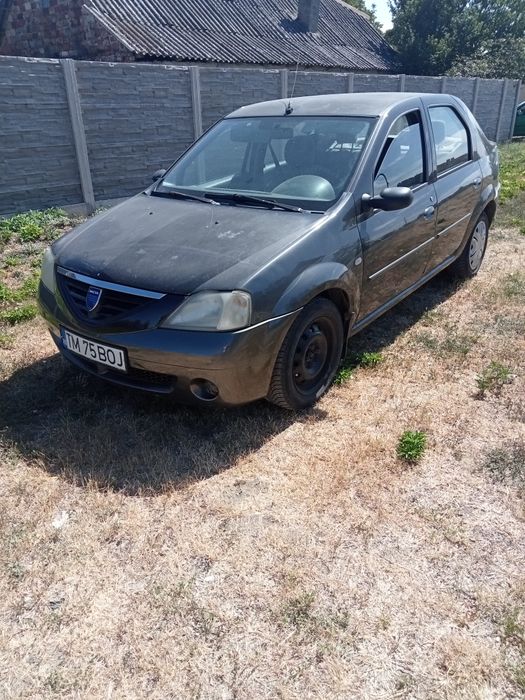 Vând Dacia Logan