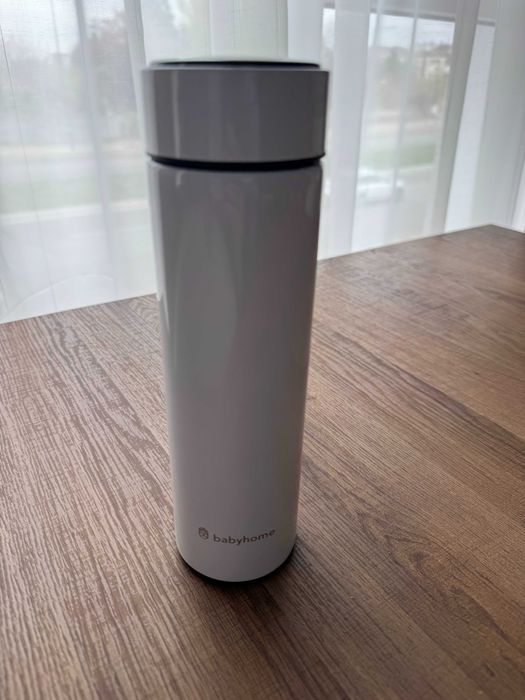 Смарт термос с лед екран за показване на температура