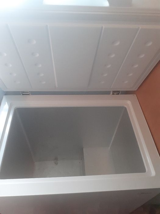 Продам морозильную камеру