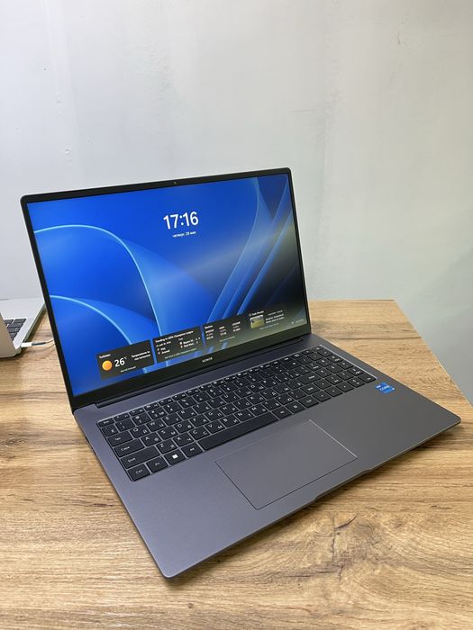 Ноутбук Honor Core i5-12