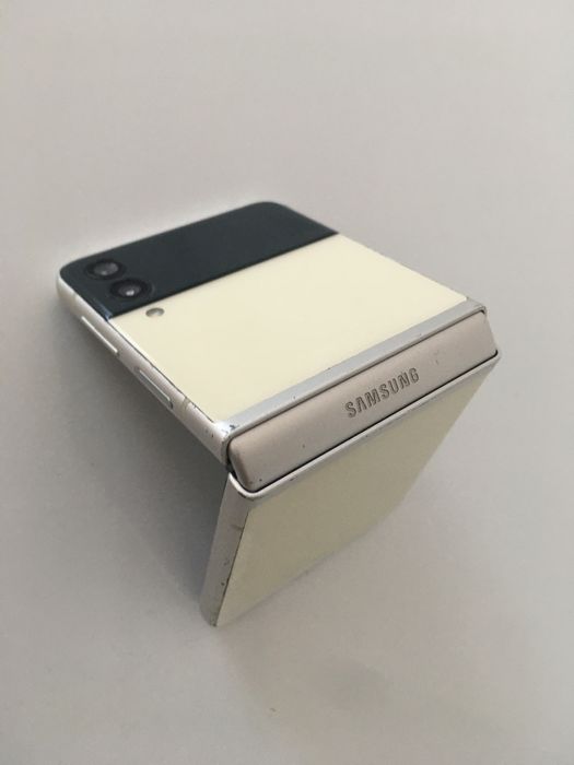 Samsung Z flip 3