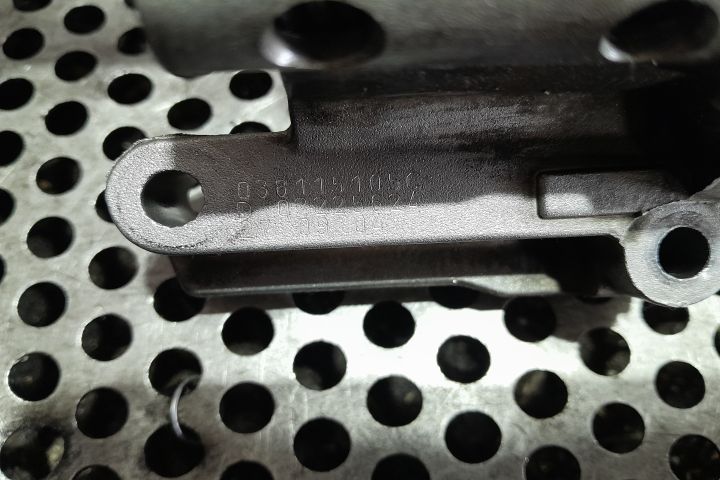 Pompa ulei 038115105C 038115105C Volkswagen VW Golf a 5-a generatie
