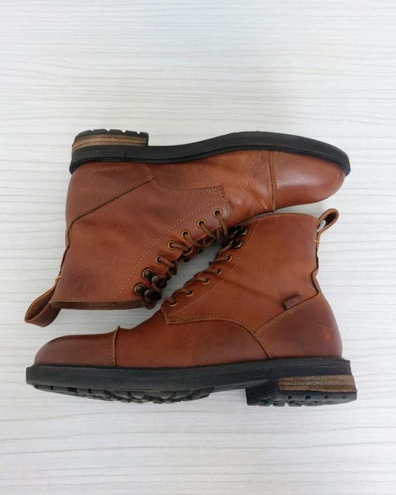 Ghete din piele Levi's