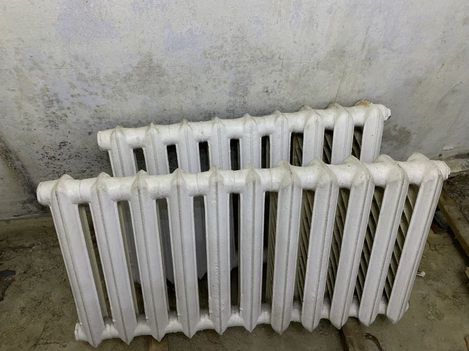 Продам чугунные батареи отопления