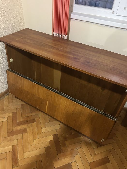 Ракла/нощни шкафчета/гардероб/тв