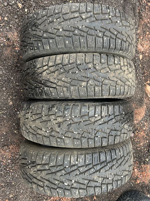 Зимние шипованные резины R17