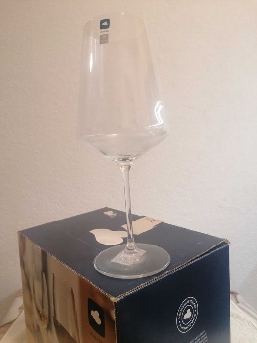 Стилни немски чаши за червено вино