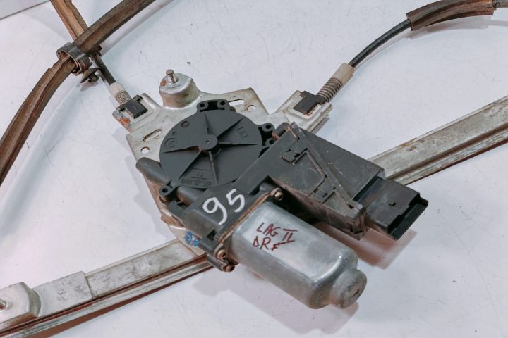 Macara  dreapta fata cu motoras Renault Laguna a 2-a generatie