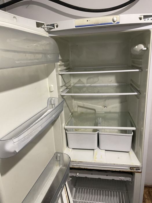 Продам два холодильника