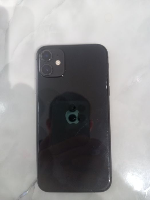 Срочно продам Айфон 11  64 гб