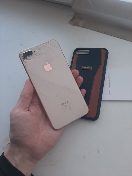 Iphone 8 Plus продам