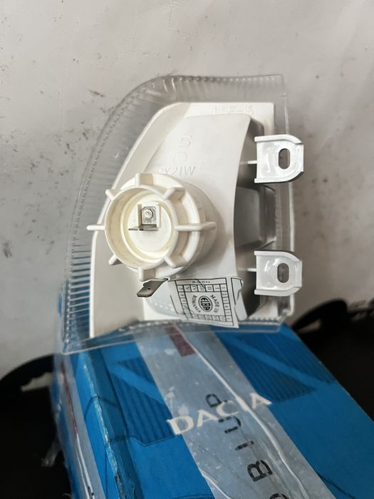 Lampa semnalizare stanga fata Dacia Nova SuperNova noua