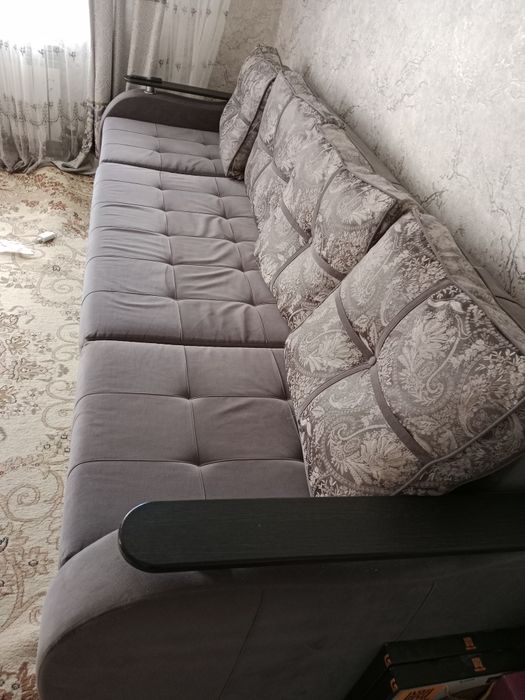 Продам шкаф купе и диван