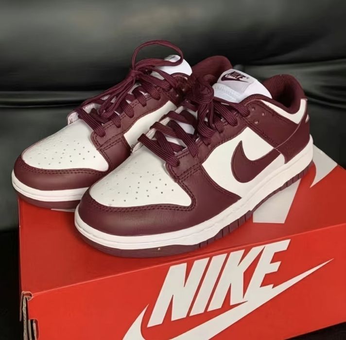 Продам новые данки найк кроссовки