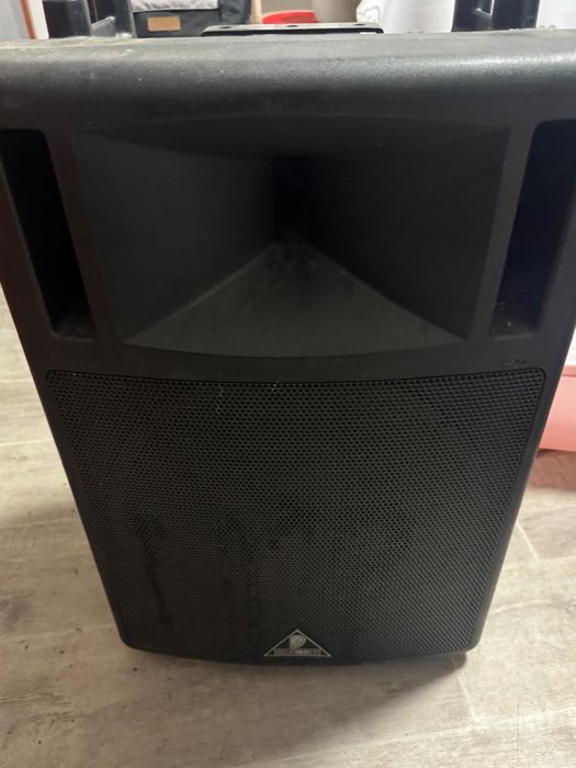 Колонка с уселитель