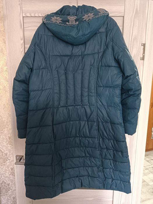 Продам зимние куртки