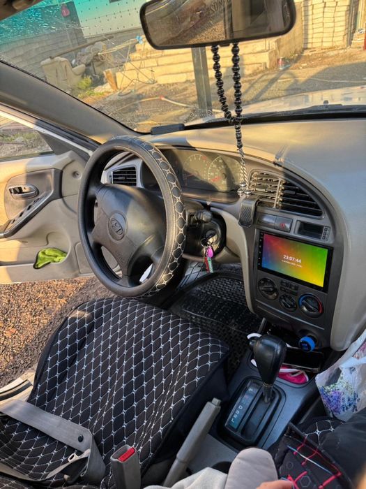 Hyundai Elantra 2003