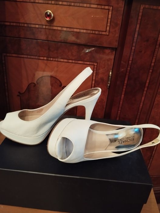 Продам туфли, босоножки, распродажа