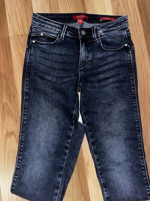 Blugi GUESS dama marimea 27(S)