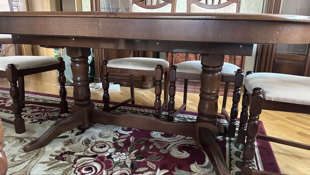 Продам стол со стульями