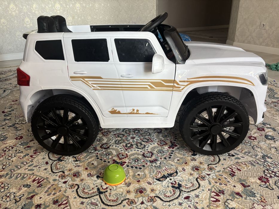 Игрушка электро машина