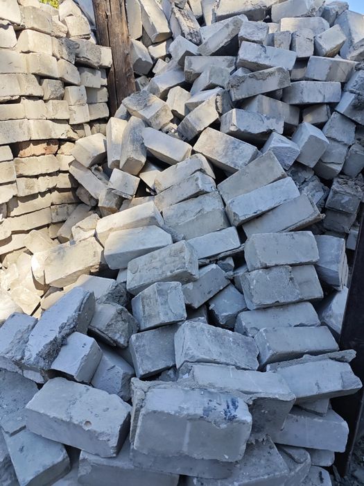 Продам кирпич силикатный б/у