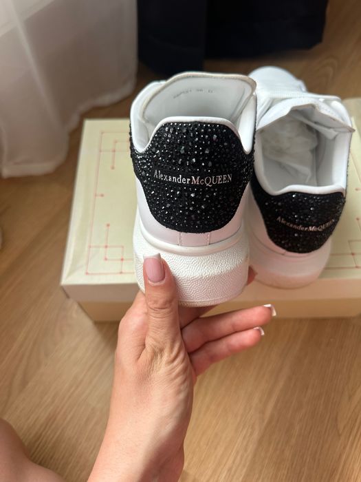Alexander McQueen сникърси