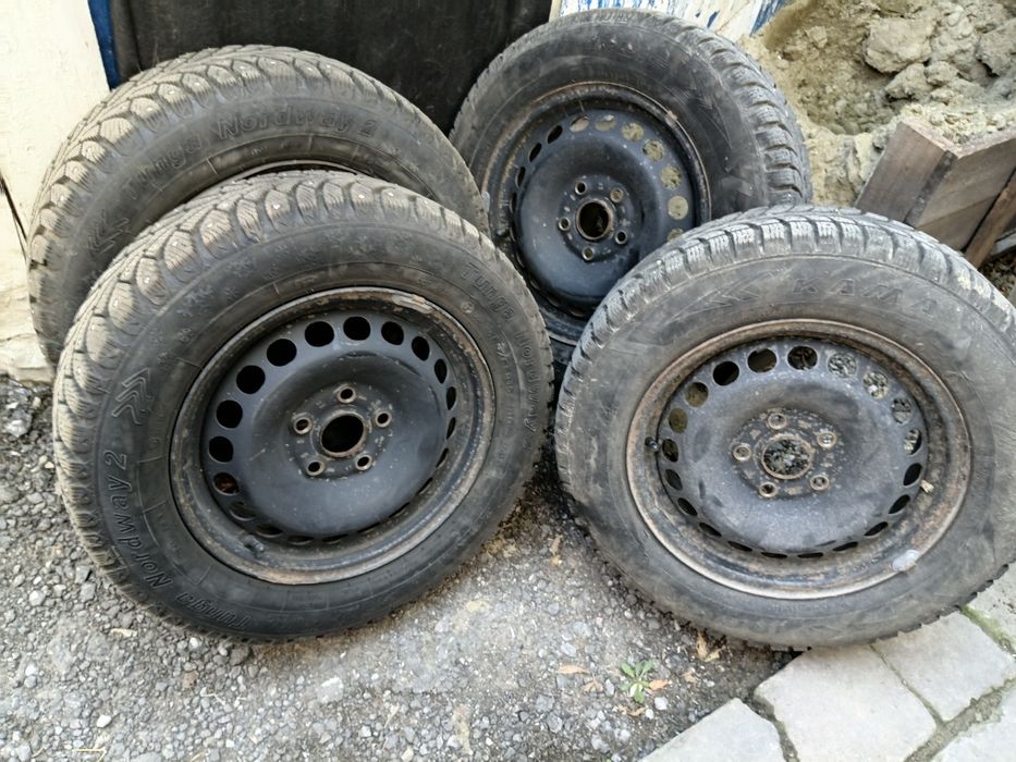 Зима с дисками 195/65/15 Пасат Б5